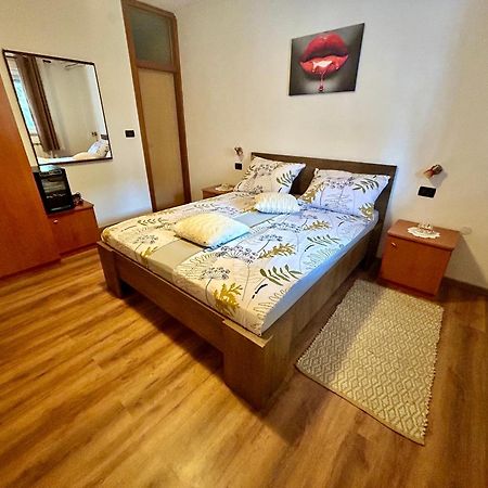 Guest House Casa Mia - Rooms & Apartments Rovinj Eksteriør bilde